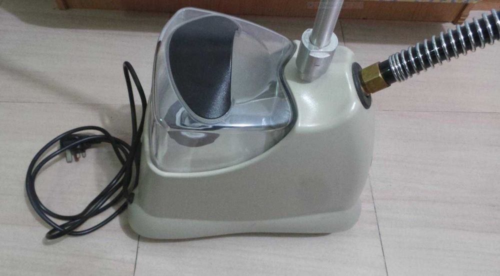 Aparat profesional de calcat cu abur Jiffy Steamer J 2000