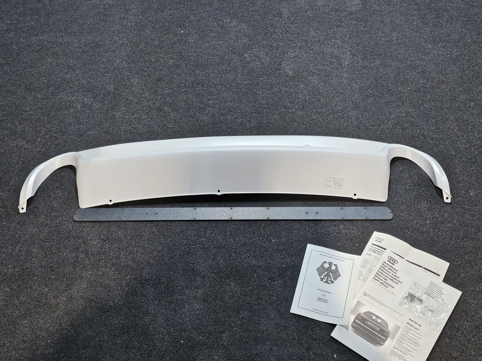 Spoiler bara spate Votex nou original Audi A6 C6 4F 2005 - 2009

Cod O