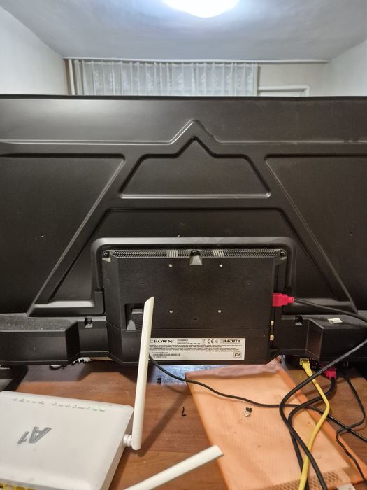 Продавам  смарт телевизор  KROWN 32 инча