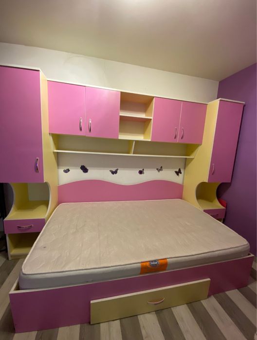 pat pentru o persoana+mobila integrata+saltea