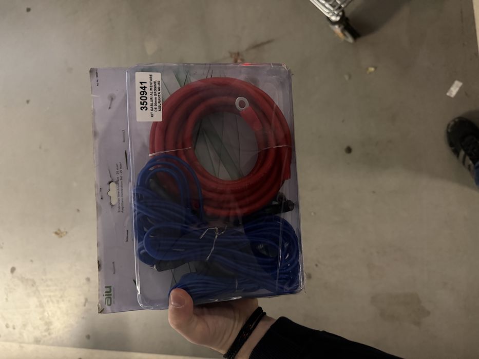 Kit cabluri pentru amplificator auto AIV 350941, 5 m, 20mm