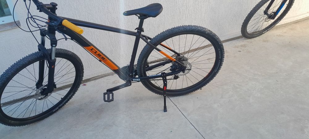 Vând și repar biciclete