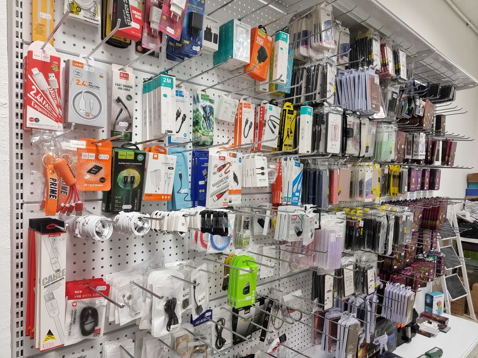 Продавам изгодно магазин "Аксесоари за телефони" - намалена цена