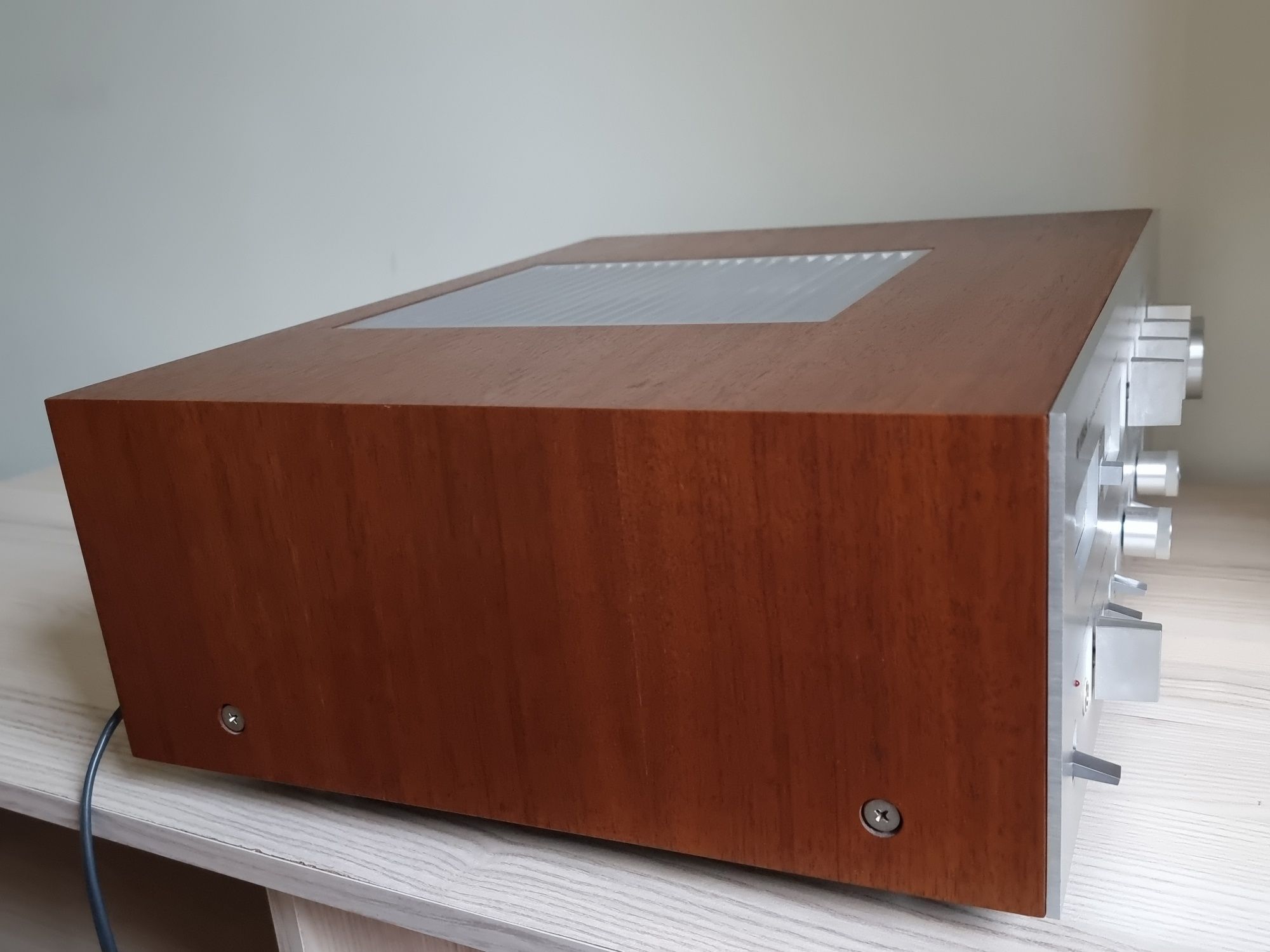 YAMAHA CA-2010 Natural Sound Integrated Stereo Amplifier