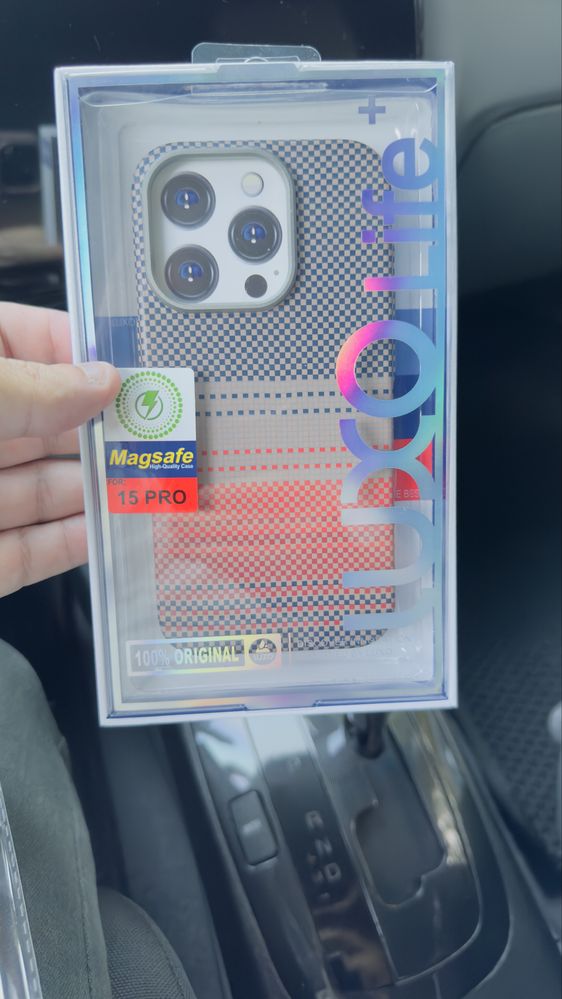 Pitaka chexol Mag safe Iphone 15 pro.
