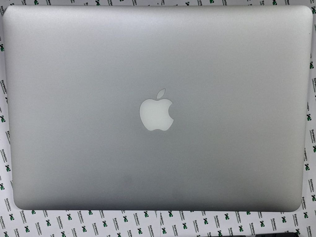 Ноутбук Apple MacBook Air 11дюймов  (Шардара ул Толеби 34а)