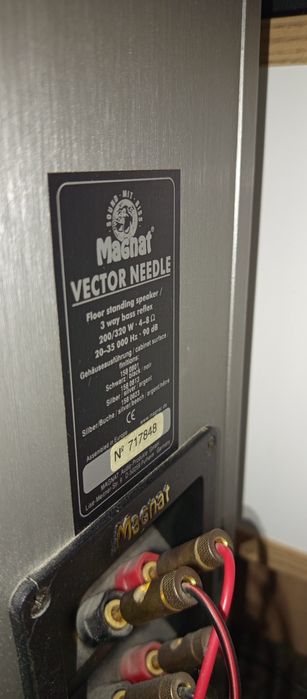 Boxe de podea magnat vector needle