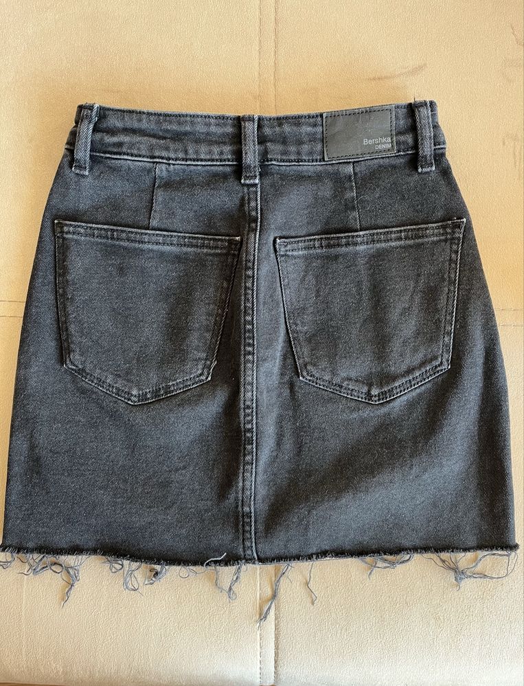 Пола Bershka XS/32