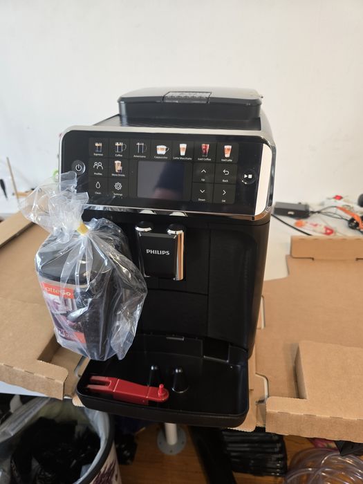 Espressor Philips seria 5500 LatteGo Ep5541.50