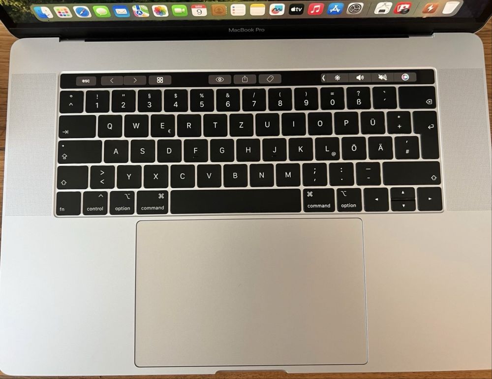 MacBook Pro 15” (Late 2018) | i7, 16GB RAM, 512GB SSD, нова батерия