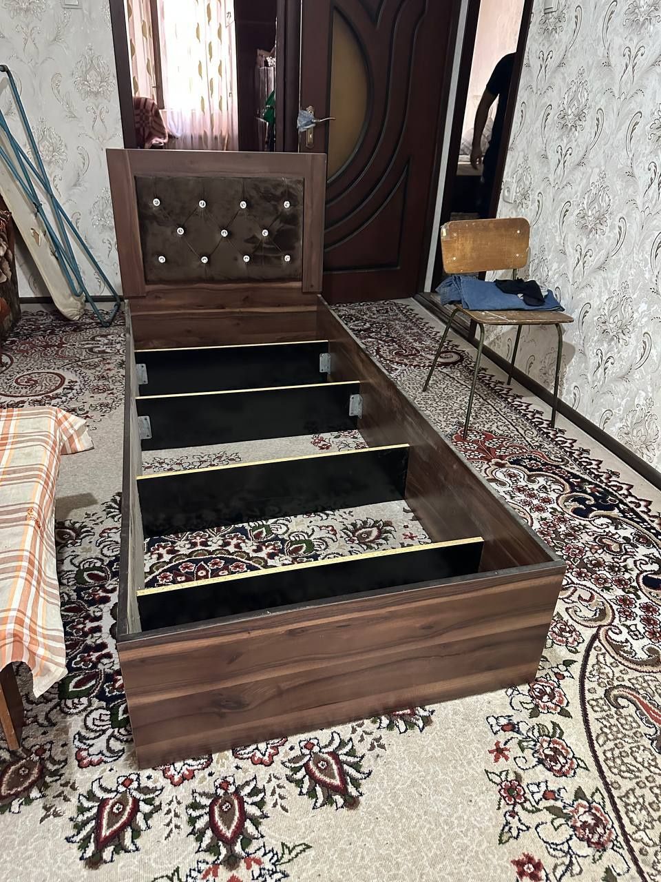 1 kishilik divan