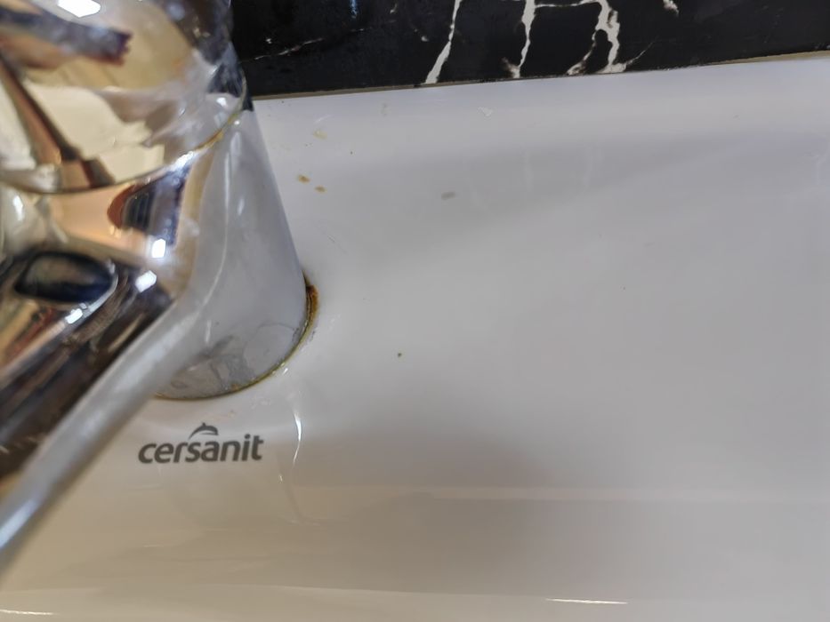 Chiuveta baie cersanit cu masca