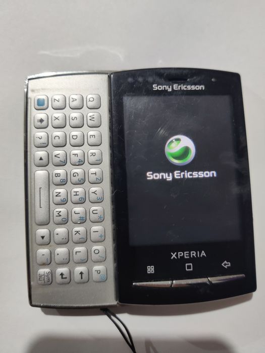 Vând Sony Ericsson U20i