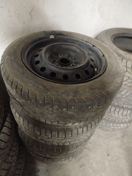 Продам шины комплект