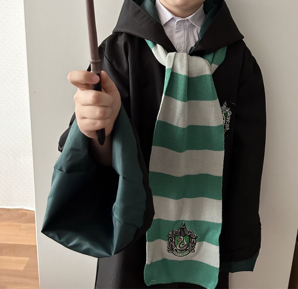 продам мантию, шарф и палочку Драко из фильма Гарри Поттер