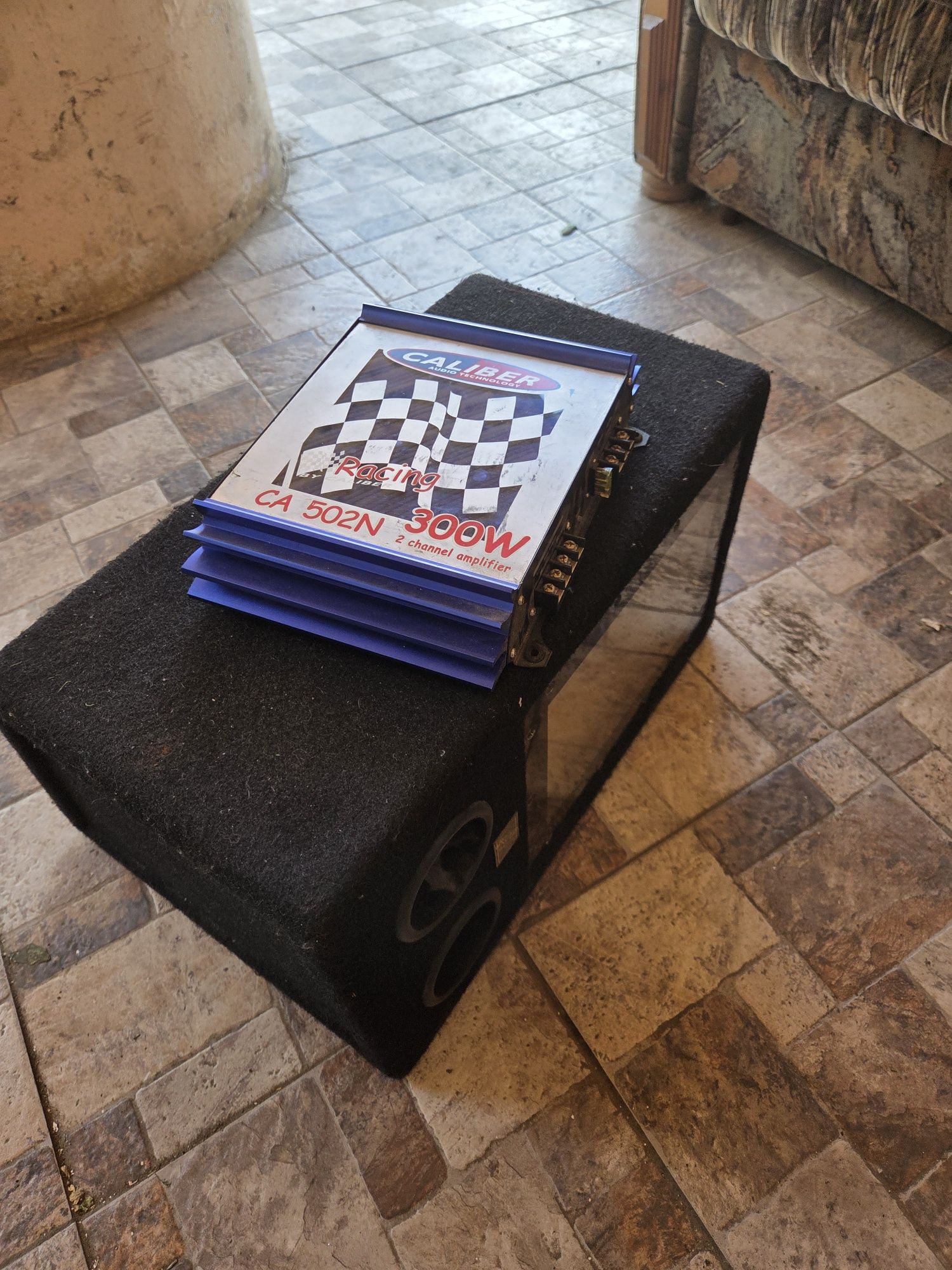 Vând subwoofer auto