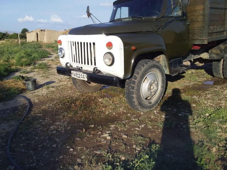 Gaz 53 sotiladi 40 million