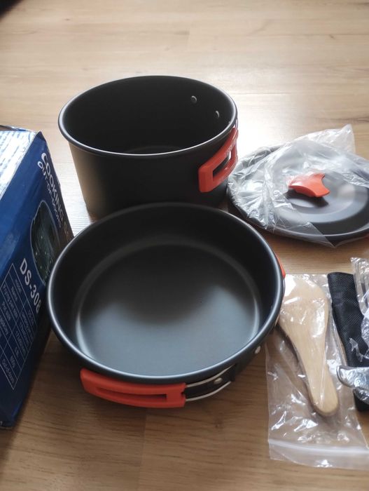 Set pentru camping, gatit in aer liber