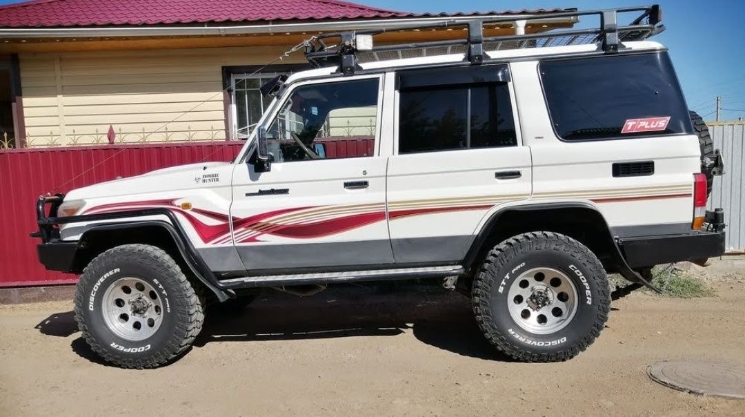 Достойный Крузак 76, 2007гв.  4500обьем мкпп 5, ARB
