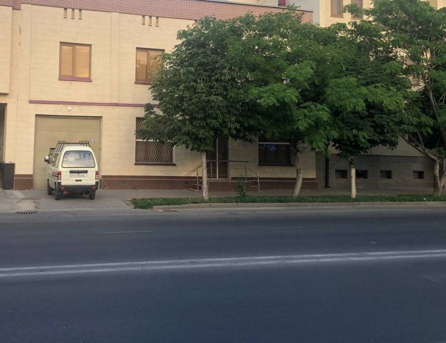 Student Qizlar uchun ijaraga uy hovlisi. Adres dagbitskiy 6 maktab