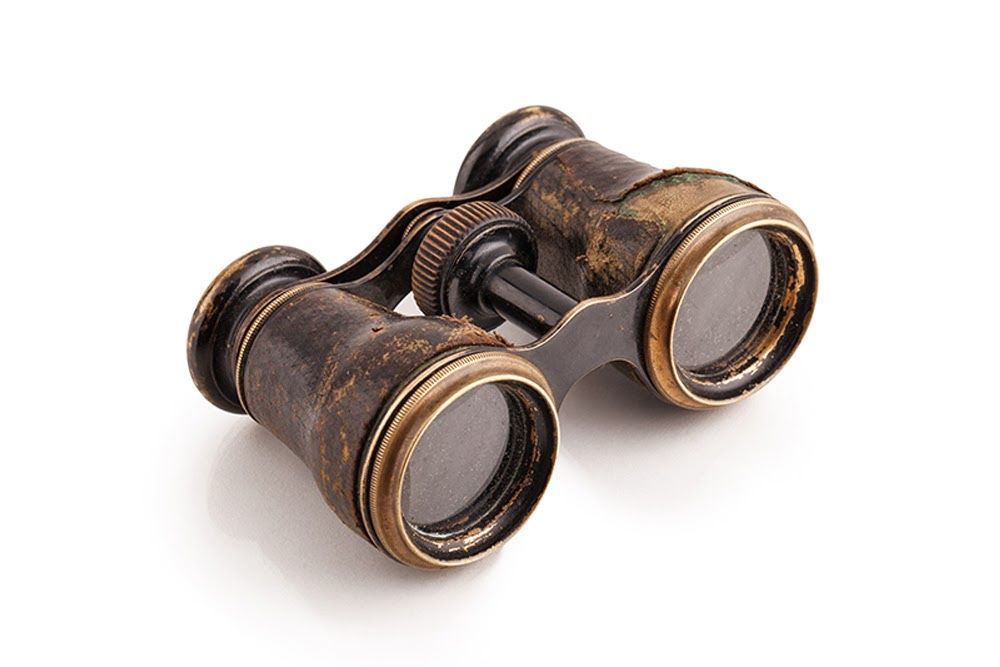 Винтажный театральный бинокль
