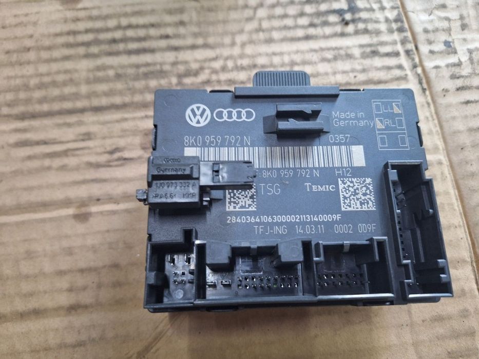 Modul/unitate de control portiera stanga fata AUDI A4 IV Avant 8K5, B8 2007 - 2015 8K0959792N