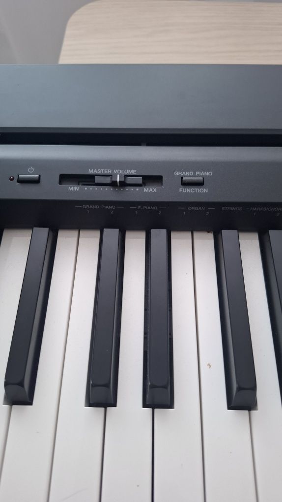 Pian yamaha p45 produs nou