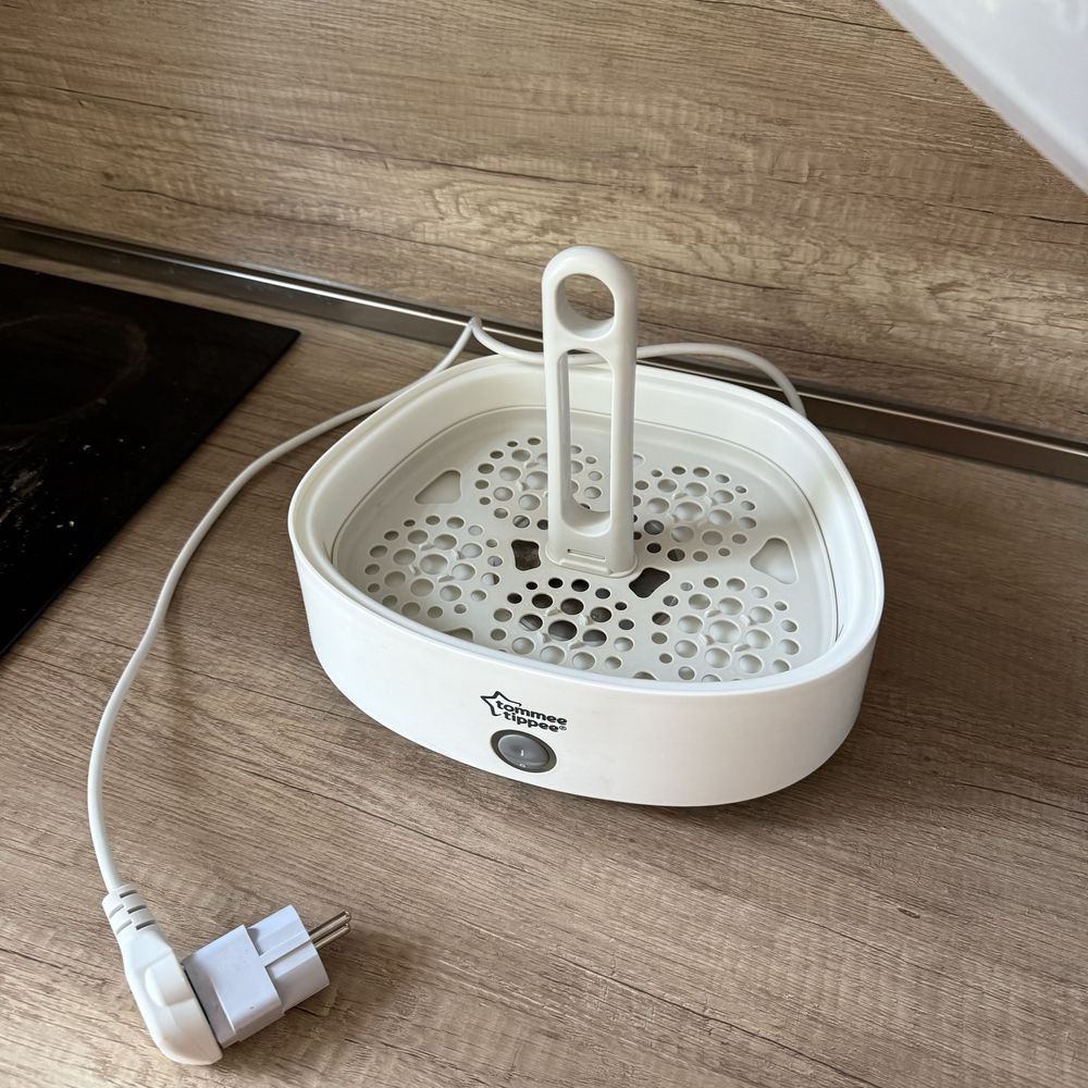 Стерилизатор Tommee Tippee