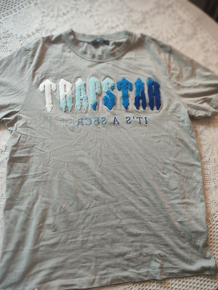 Блуза Trapstar нова.