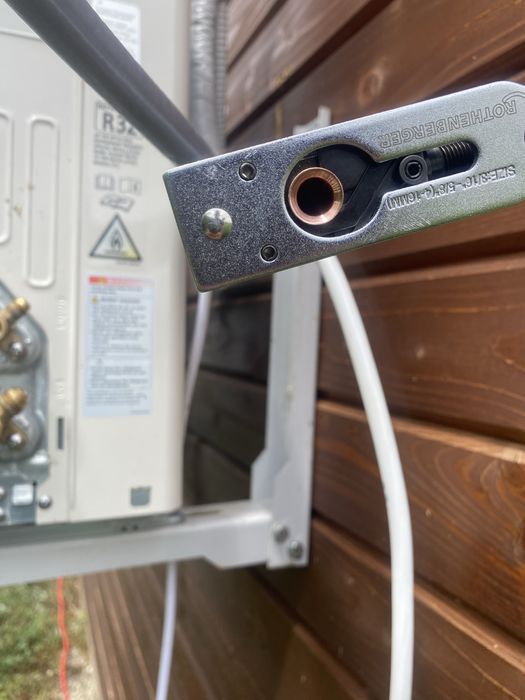 Montaj (instalator)aer condiționat / igienizare, incarcare freon auto