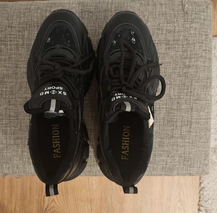 Adidasi Guess Noi, piele eco, nr 36 sneakers dama negri