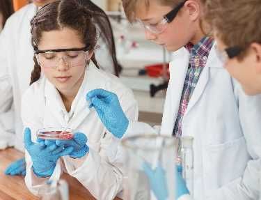 Учебни лабораторни мебели и обзавеждане