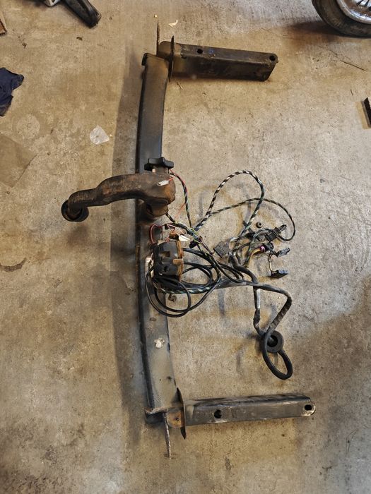 Cârlig Audi A4 b5 break + instalatie