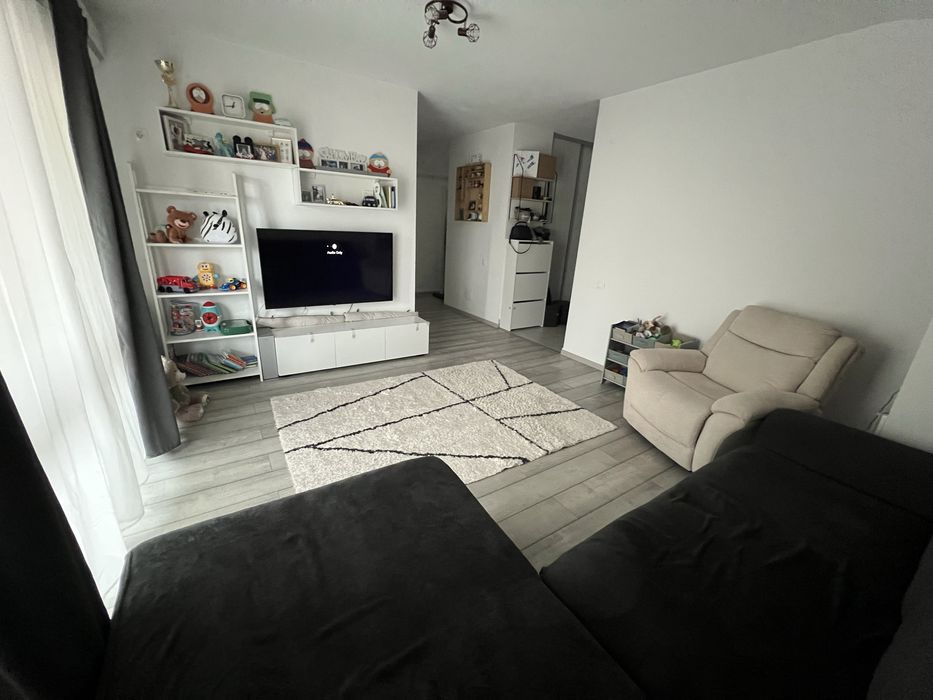 Apartament 3 camere, 2 bai, balcon inchis, parcare, Sanpetru Residence