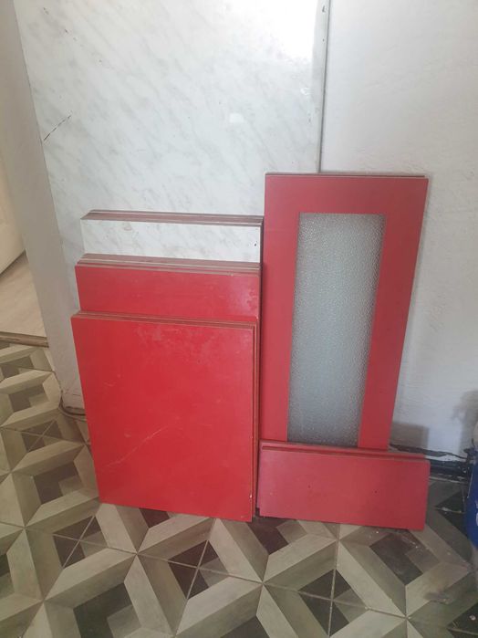 Кухонные фасады, столешница и на стол б/у