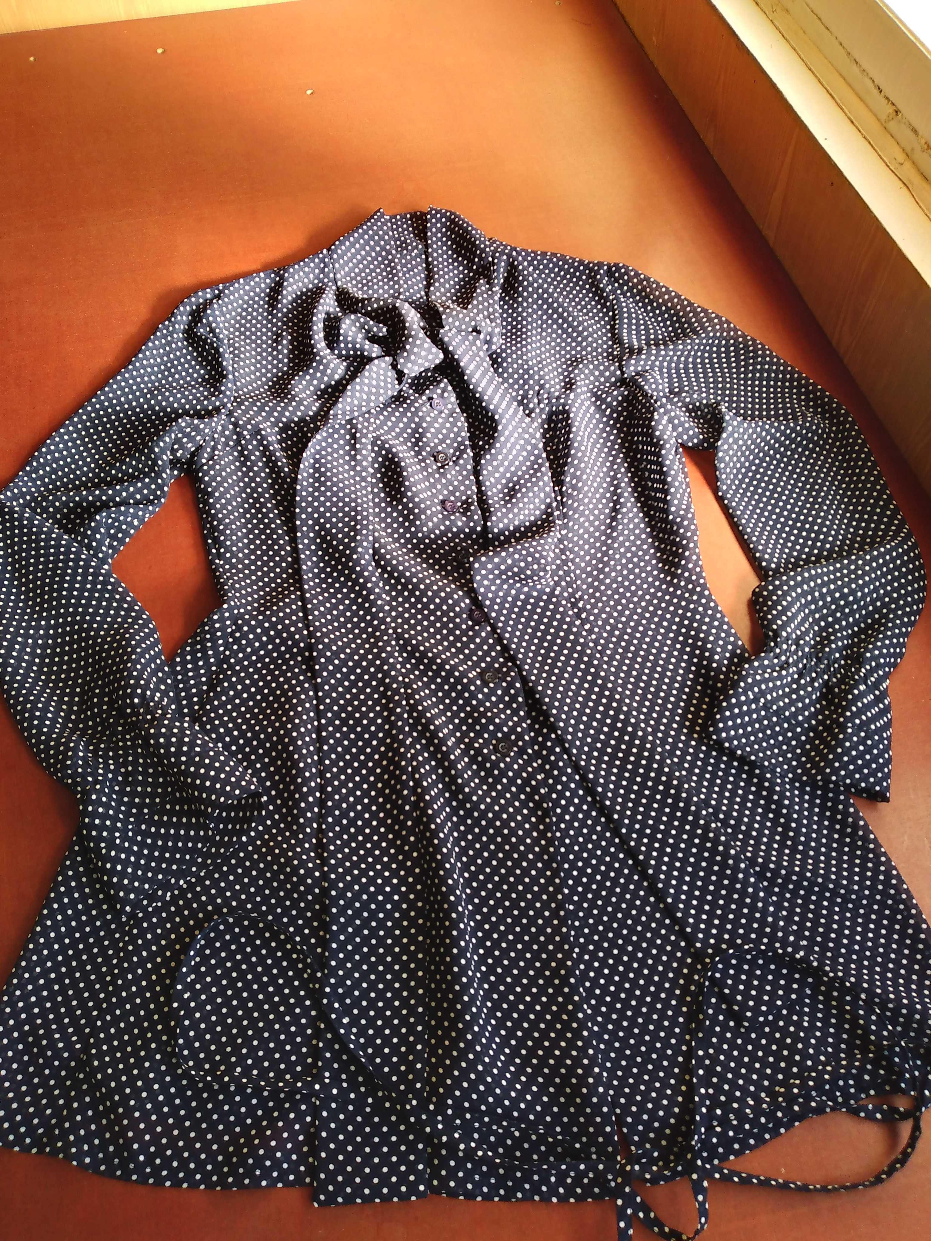 Блузка из шифона в горошек,размер 38.