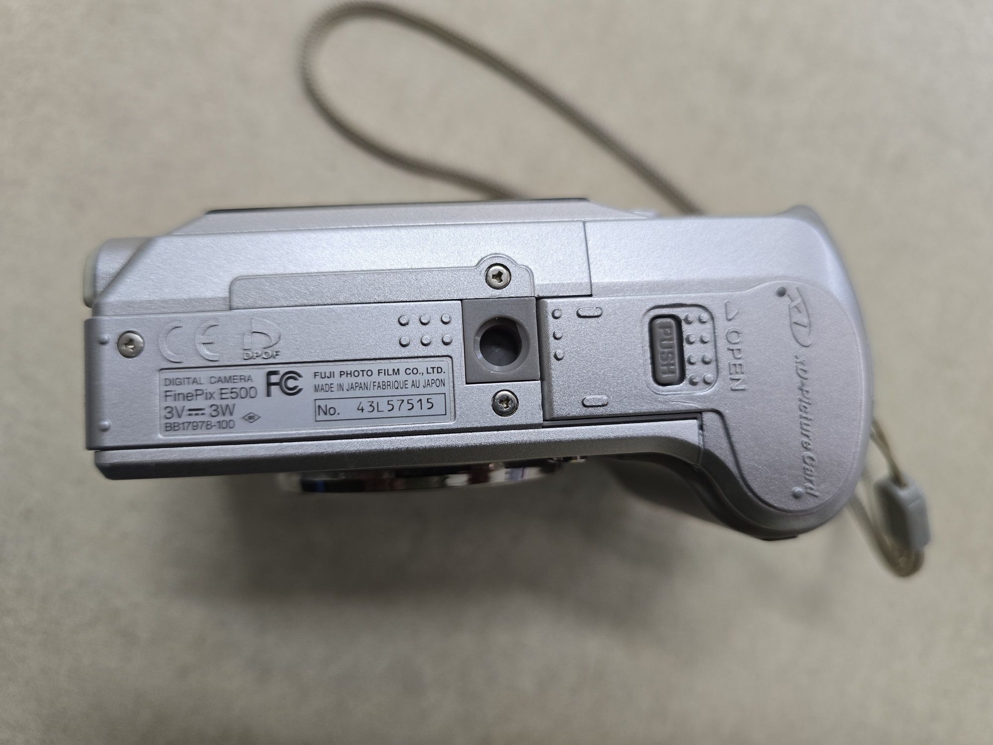 FujiFilm E500 компактен цифров фотоапарат