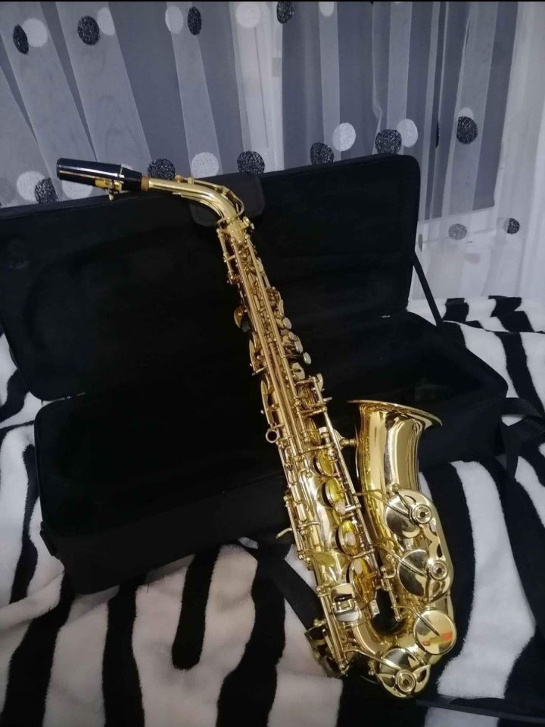 Vând saxofon alto Eastman EAS-500