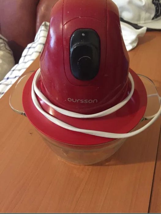 Tocator electric Oursson 4 lame folosit in stare foarte buna