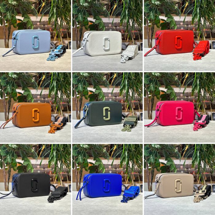 Geanta Marc Jacobs Noua !!! Dimensiuni 20/12 !!!