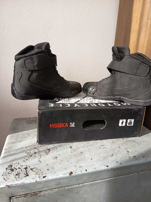 Мотоциклетни боти