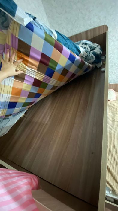 Продам стенку в комнату