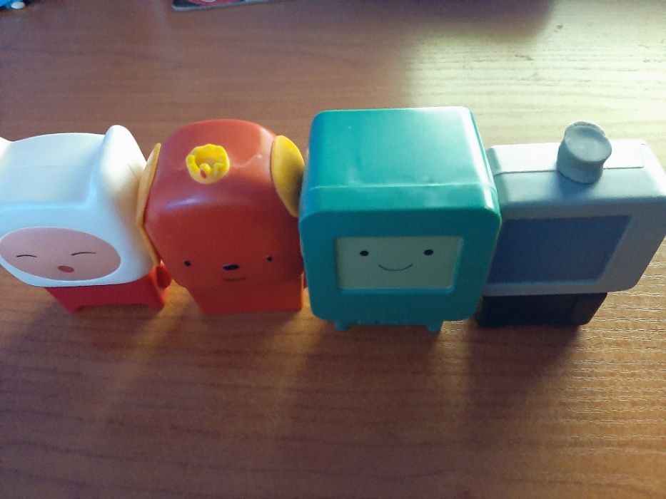 Set 4 personaje Adventure Time + 1 Bonus