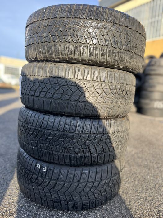 Зимни гуми 17” Firestone205/55/17 . DOT18 в много добро състояние .