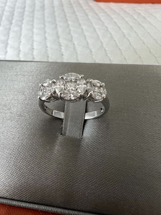 Кольцо с брилиантами Alfieri & St. John.