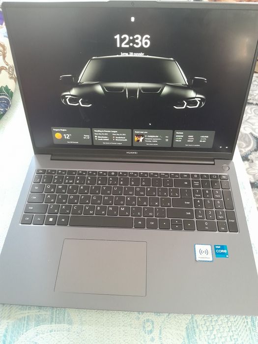 Huawei matebook D16