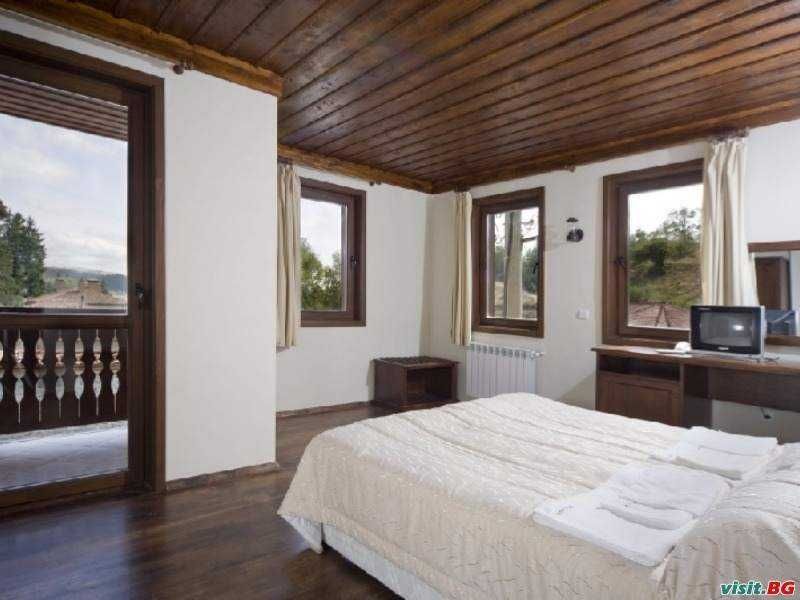 Продава се Хотел в Копривщица - 1200 кв.м за 500 €/кв.м - Снимка #12