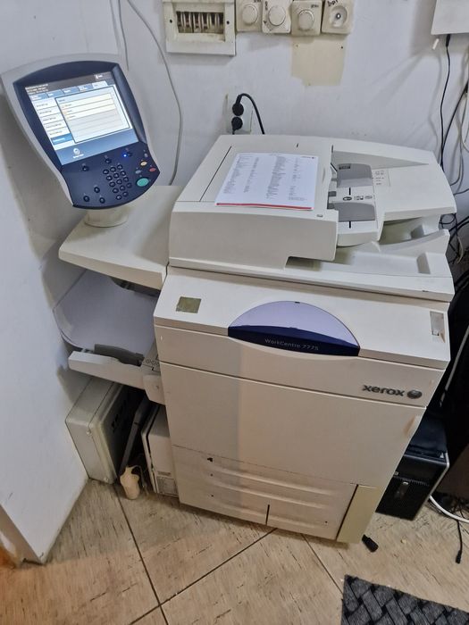 Vând imprimanta xerox wc 7755 laser color Workcenter, 
- imprimare col