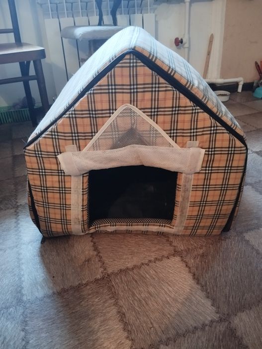 Продается домик для собачек мелкой породы и кошек