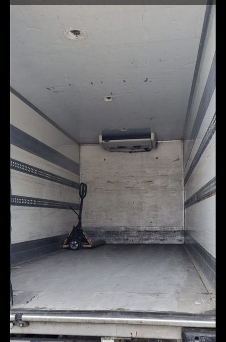 Хладилен Фургон до -18 градуса и на ток Кариер